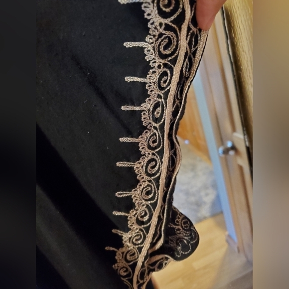 Stunning J Peterman Embroidery dress - Picture 4 of 7